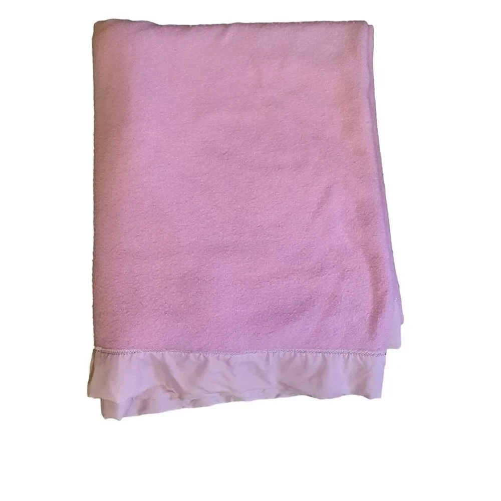 Vintage Blanket Acrylic Satin Edge Purple Lilac 75x90‎ Full Size